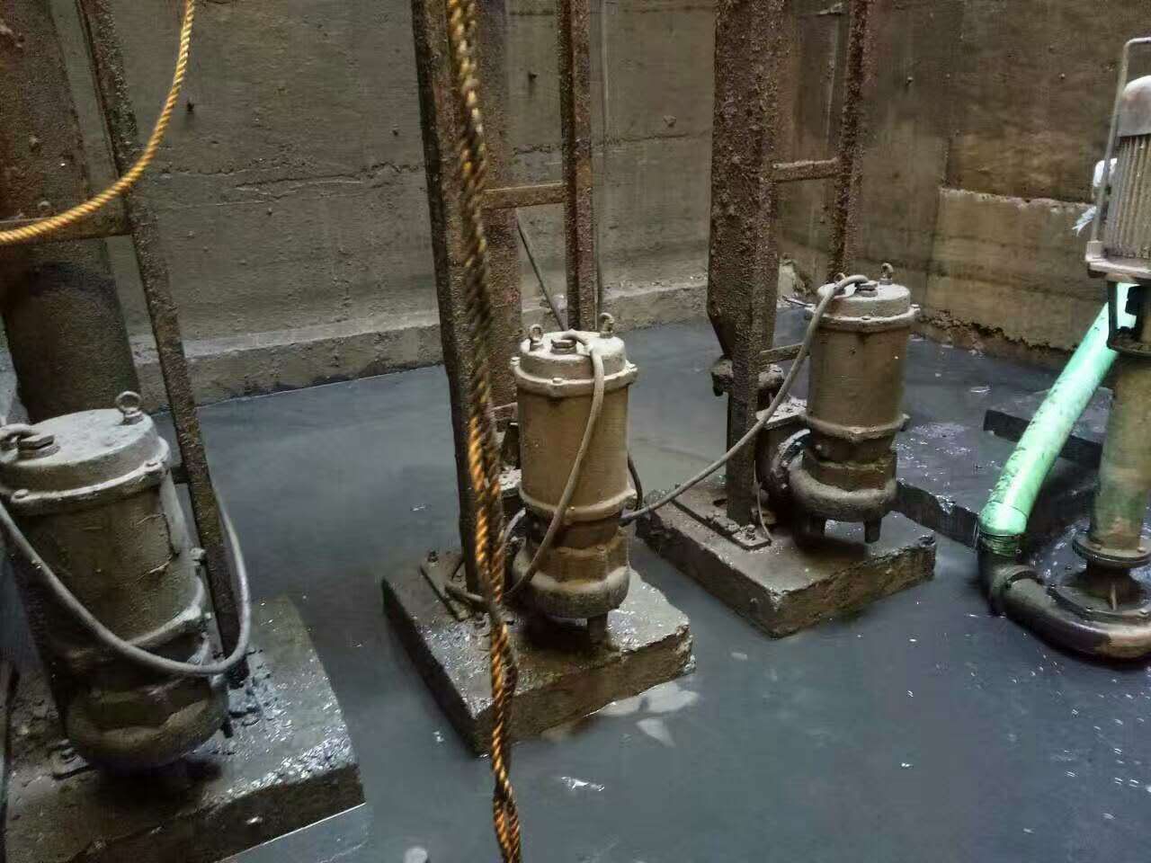 临朐污水池清理